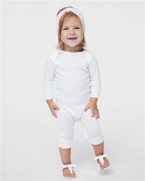 Rabbit Skins 4412 – White on model