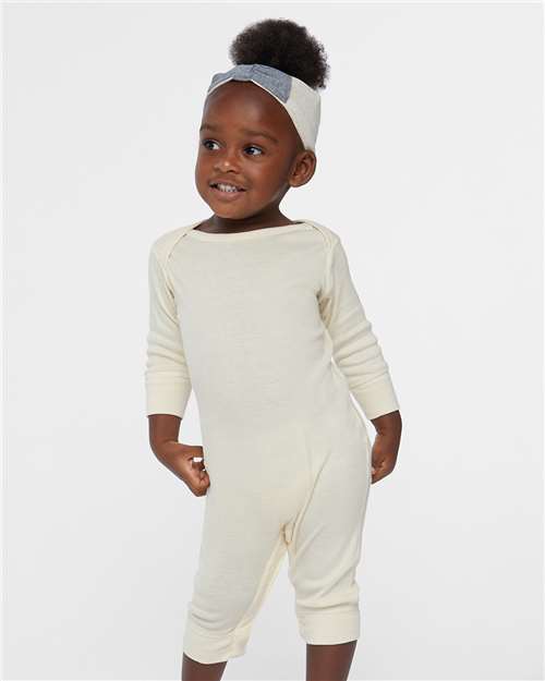 Rabbit Skins 4412 – Natural on model